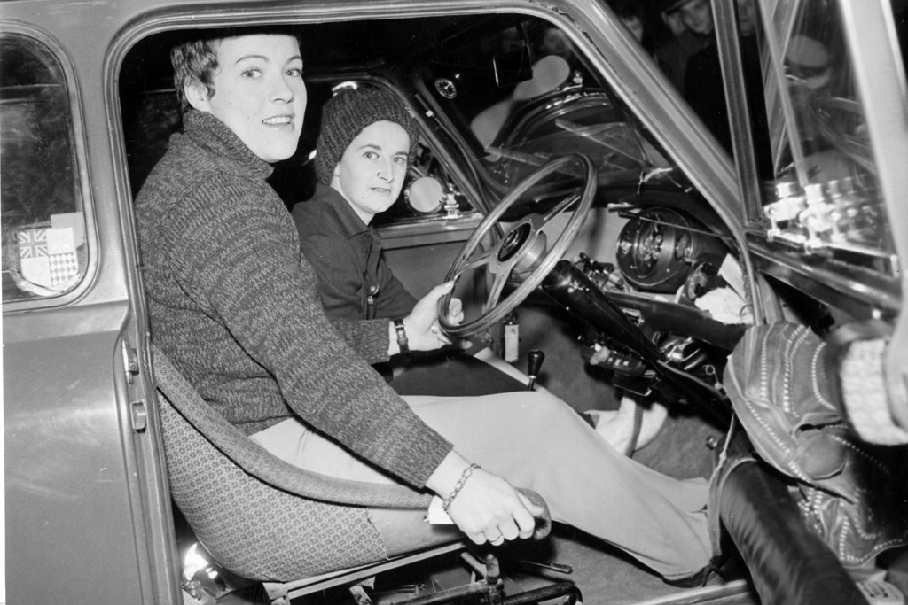 1962-PAT-MOSS_409369a